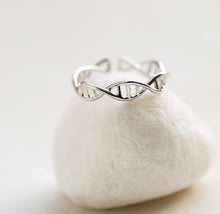 SMJEL New Biology DNA Ring for Women Minimalist Double Helix Anel Ring Men Chemistry Molecule Rings Gifts SYJZ080 - 64 Corp