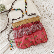 DIDA BEAR 2017 New Boho Bohemia Exotic Floral Straw Weave Strap Cloth Handbag Beach Messenger Bag Small Crossbody Bags Red Blue - 64 Corp